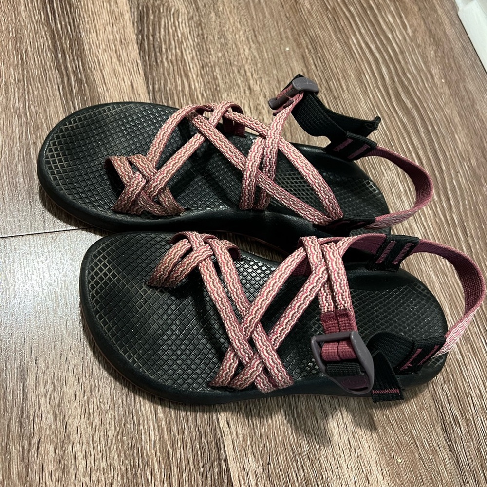 Women’s Chacos size 8